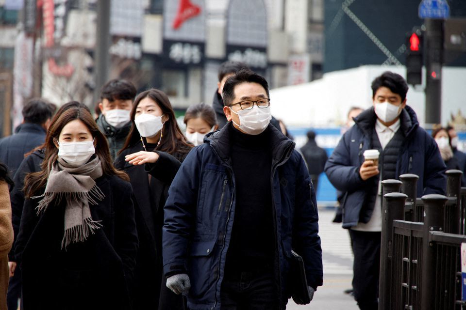 奥密克戎感染病例激增,韩国将接种第四剂新冠疫苗